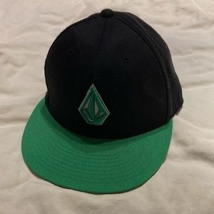 volcom stone black/green snapback hat fitted 7 1/4 - 7 5/8